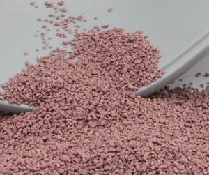 Litière pour chat en bentonite irrégulière de 1 à 2mm Sable minéral de qualité supérieure pour litière pour chat - Product Image 4