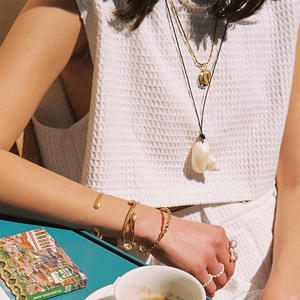 ルオヤンオーシャンジュエリーブラックレザーロープ天然淡水シェルネックレス - Product Image 5