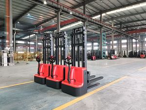 WELIFTRICH Chariot élévateur électrique à prix avantageux, capacité 1500 kg (1,5 tonne), chariot élévateur à batterie, transpalette électrique, hauteur de levage 3 m - Product Image 6