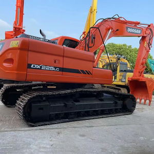 Machine de terrassement Doosan DX225LCA DX225 de 25 tonnes d'occasion de haute qualité, en bon état, faible nombre d'heures de fonctionnement - Product Image 4