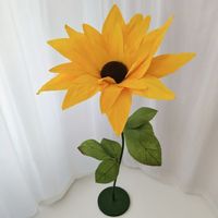 Arrangements floraux artificiels géants modernes et réalistes faits à la main, imperméables, en forme de tournesols, pour mariages et événements festifs
