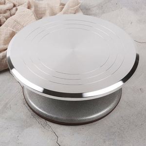 แท่นหมุนเค้กโลหะขนาด 12 นิ้ว สำหรับตกแต่งเค้ก ขายส่งตามสั่ง - Product Image 1