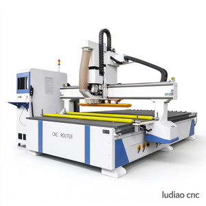 Centre d'usinage CNC <span class=keywords><strong>automatique</strong></span> à changement d'outil linéaire de grande taille 2136 pour le nesting de panneaux en MDF et bois massif - Product Image 1