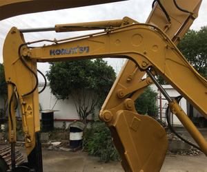 Mini-pelle Komatsu PC55 de 5 tonnes avec chenilles en caoutchouc et pompe comme composants de base - Product Image 5