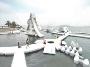 Taman Air Modular Tiup Kustom 2026 Sistem Pemasangan Cepat Anti Selip untuk Latihan Kebugaran Air dan Klub Pantai - Product Image 5