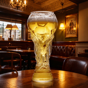 Verres à bière 3D en <span class=keywords><strong>verre</strong></span> borosilicate de haute qualité, verres à boire créatifs en forme de trophée de football, <span class=keywords><strong>verre</strong></span> à boire pour bar - Product Image 2