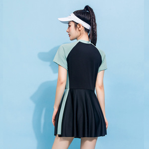 Robe de bain une pièce pour femmes, style sportif, col rond, couleur contrastée, pour les vacances et les sources chaudes - Product Image 2