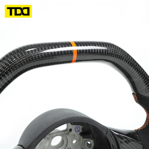 Volant en fibre de carbone TDD adapté à la Lamborghini Gallardo – Personnalisé avec dessus et dessous plats - Product Image 2