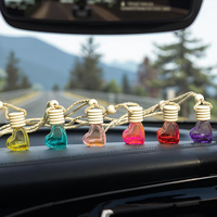 Mini diffuseur de voiture en verre de cristal de 10ml avec parfum à clipser en alliage huile essentielle désodorisant automatique parfum automobile couvercle en bois