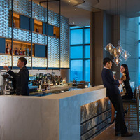 Orangefurn Mobilier confortable pour hôtels, restaurants, cafés, bars et complexes hôteliers, incluant chaises de salle à manger et banquettes rembourrées