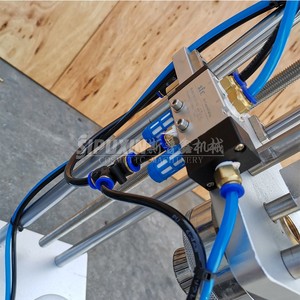 Guangzhou Sipuxin macchina profumo semi-automatica vendita calda di legno cartoni colletto manuale bottiglia chiusura tappo pressatura - Product Image 5