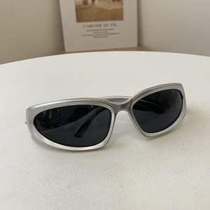 Nouvelles Lunettes de Soleil Tendance et Dynamiques pour Hommes et Femmes – Protection Universelle Contre le Soleil - Product Image 2