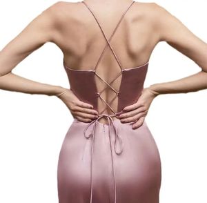 <span class=keywords><strong>Abito</strong></span> lungo senza maniche in raso <span class=keywords><strong>con</strong></span> <span class=keywords><strong>spacco</strong></span> alto e corsetto cristallizzato <span class=keywords><strong>nero</strong></span> senza maniche donna <span class=keywords><strong>con</strong></span> <span class=keywords><strong>spacco</strong></span> - Product Image 6