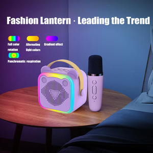 Haut-parleur léger avec fonctions de modification de la voix, entrée auxiliaire, emplacement pour carte mémoire 32 Go et design en plastique pour la lecture de musique - Product Image 4