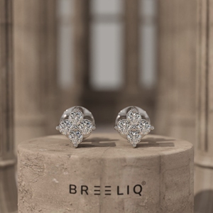 Boucles d'oreilles clous en or blanc 14 carats avec diamants en grappe trèfle, élégantes, quatre pierres, diamants taille ronde, bijoux fins, motif floral - Product Image 2