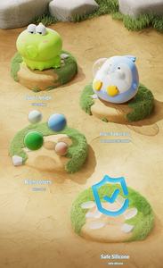 Jouet anti-stress à presser, souple, avec yeux qui sortent, en forme d'animal (vache, pingouin) - Product Image 3