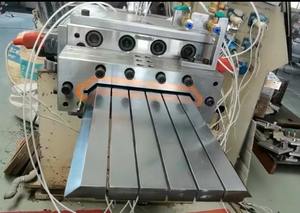 Outdoor PP PE WPC <span class=keywords><strong>PVC</strong></span> Zaun Decking Profil Extrusion sform für Holz Kunststoff Boden rahmen Wand paneel Dekorations platte - Product Image 5
