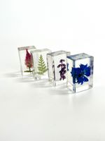 Presse-papiers rectangulaire personnalisé en résine époxy transparente, avec spécimen de fleurs botaniques artistiques incrusté à l'intérieur, pour usage extérieur, idéal comme cadeau
