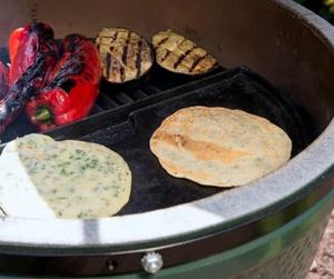 18 Inch Omkeerbare Halve Maan Gietijzeren Bakplaat Voor Kamado Grill, Grote Groene Eiergrill Kookplaat - Product Image 5