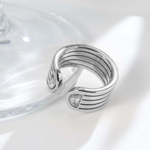 1PC Bague ouverte rayée en acier inoxydable plaqué or 18 carats - Double goutte d'eau en zircon, bijou tendance polyvalent pour les rassemblements décontractés - Product Image 5
