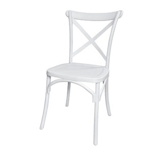 Silla de Resina Apilable para Restaurante, Precio de Fábrica, para Eventos y Reuniones, Silla Moderna y Duradera de Plástico Tipo <span class=keywords><strong>Charivari</strong></span> con Respaldo Cruzado - Product Image 1