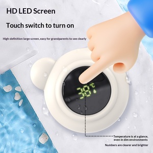 Termômetro Digital em Forma de Urso para Bebês com Luz Indicadora de Três Cores Modelo TS801 8x7.5x3cm para Banho de Recém-Nascidos - Product Image 1