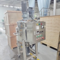 Équipement de fabrication de shampoing et de savon liquide de petite capacité 100L Pâte chauffante électrique Mélangeur cosmétique Réservoir de mélange de détergent