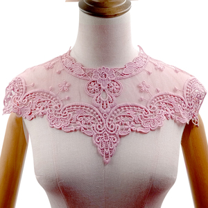 Appliques brodées en dentelle pour vêtements, motifs floraux, accessoires de mode DIY, design ajouré 3D en polyester, couleur unie - Product Image 1