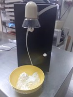 NOUVEAU design de machine électrique en acier inoxydable pour mélanger la crème et la crème fouettée au restaurant