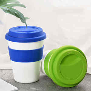 Mug à eau portable réutilisable en PP de qualité alimentaire au design moderne avec couvercle pour jus et boissons - Product Image 2