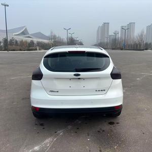 Fournisseur chinois – Ford Focus 2017 d'<span class=keywords><strong>occasion</strong></span>, SUV fiable 5 places, boîte manuelle, conduite à gauche, cuir foncé, jantes R17, toit ouvrant panoramique, idéal pour la ville - Product Image 3