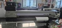طابعة Mimaki UJV100-160 LED-UV نافثة للحبر عالية الجودة ومستعملة، أوتوماتيكية ومعالجة بالأشعة فوق البنفسجية من نوع لفة إلى لفة