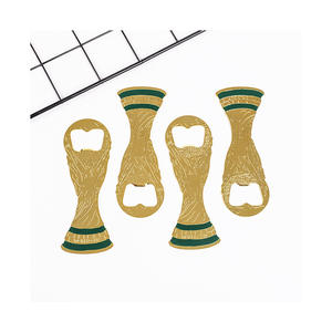 Décapsuleur de bouteille de bière promotionnel au design unique, décapsuleur de bière en métal émaillé de style divisé, porte-clés - Product Image 1