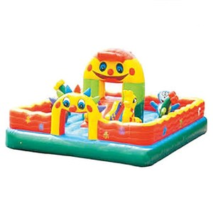 Adorable toboggan gonflable pour enfants Spark Imagination avec un design sur le thème Dino idéal pour le plaisir en plein air et le développement social - Product Image 2