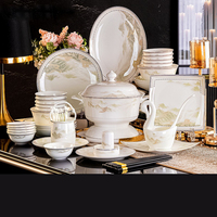 Service de table haut de gamme à motifs paysagers de style chinois, bols et assiettes, vaisselle en céramique blanche et or, service de table en porcelaine de luxe