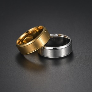 Anel minimalista da moda 6mm 8mm banhado a ouro escovado, joia de aço inoxidável simples para mulheres e homens - Product Image 1