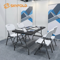 Table de repas pliante moderne de 1,80 m pour extérieur, en plastique HDPE, rectangulaire, pour cours, hôtels, pliable en deux pour événements