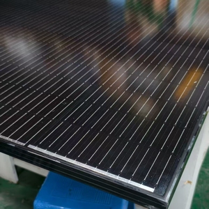 Panel Solar YAHONG ENERGY de 350W con Clasificación IP65 para Uso Industrial en Exteriores - Product Image 3