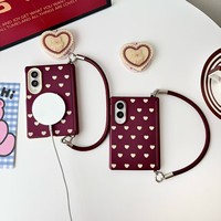 Étui de téléphone magnétique anti-chute en forme de cœur rouge cerise avec boucle latérale Mirror Shield, compatible avec Samsung Galaxy Z Fold 8