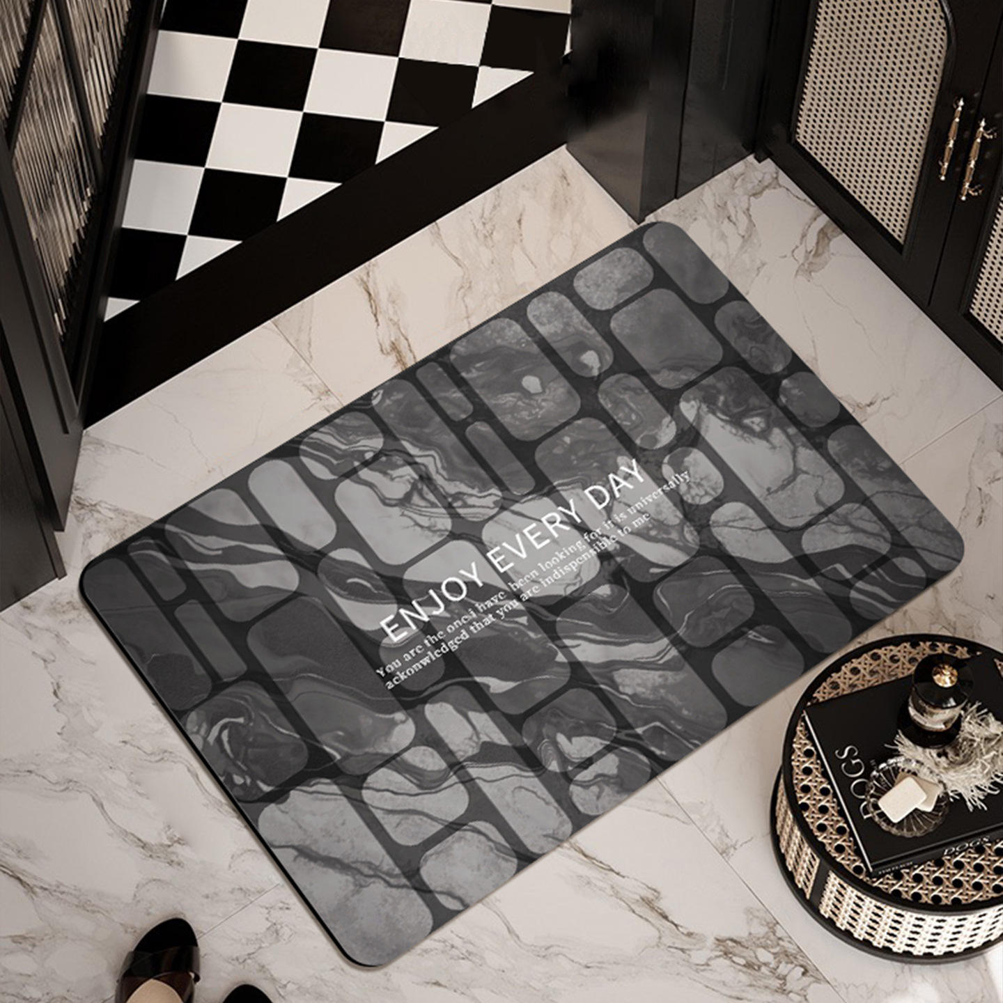 Pantalla Circular Negra y Dorada