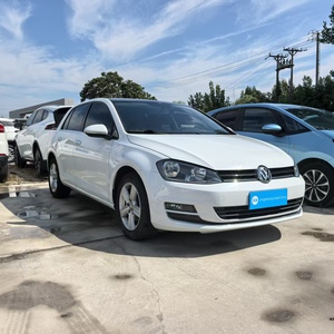 Volkswagen Golf d'occasion 1.2T Turbo Automatique Traction Avant 5 Places Conduite à Gauche Essence Hayon <span class=keywords><strong>2016</strong></span> 110CV 200Nm pour une Polyvalence au Quotidien - Product Image 2
