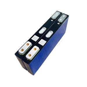 Batería Lifepo4 HHPOWER <span class=keywords><strong>3</strong></span>.7v 9.6ah 9.5ah 3000 Ciclos de Descarga Instantánea, Celda Prismática Lifepo4, Batería de Litio - Product Image 5