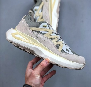 Chaussures de course personnalisées, luxueuses et élégantes, à lacets. Chaussures de randonnée respirantes pour activités sportives en plein air - Product Image 4