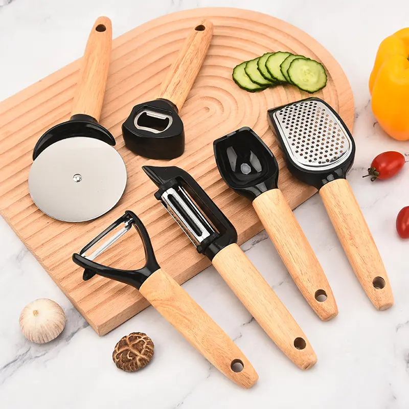 Accesorios de cocina, pelador de patatas, rallador, cortador de Pizza, herramientas para verduras y frutas, artículo de cocina, mango de madera, Gadg de cocina