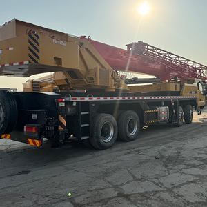 Grúa hidráulica usada de la marca china STC500C5-8 - Product Image 3