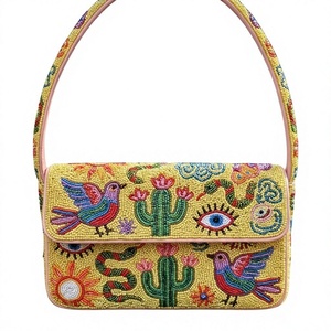 Sac à bandoulière brodé perlé tendance avec travail décoratif fait main pour femme, idéal pour les tenues de soirée - Product Image 1