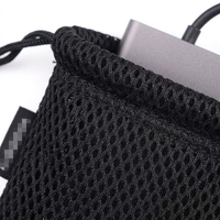 Pochette de rangement personnalisée noire en maille 3D avec cordon de serrage, pochette en maille pour téléphone et batterie externe avec cordon de verrouillage