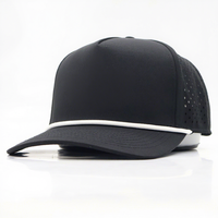 Casquette de golf sportive en polyester imperméable à 5 ou 6 panneaux avec logo en caoutchouc PVC OEM, perforations découpées au laser et corde, casquettes vierges pour broderie