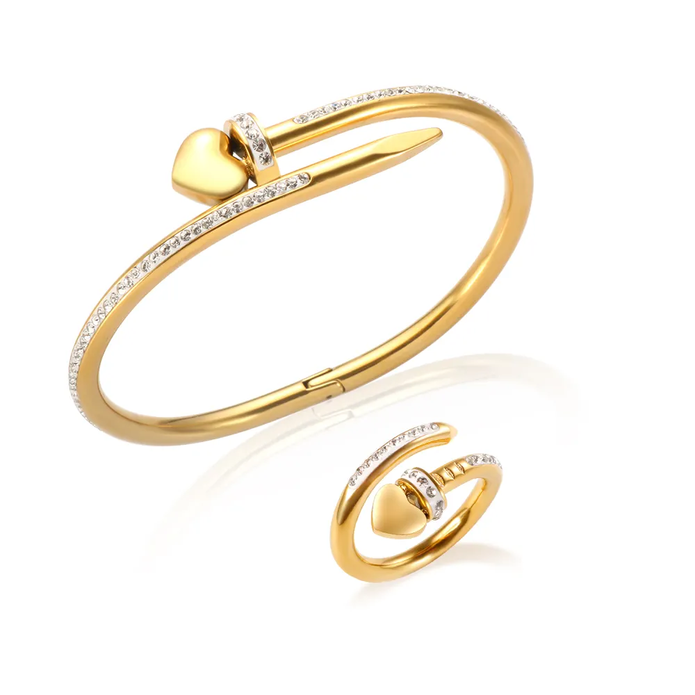 Set di gioielli con braccialetti a forma di cuore a forma di chiodo per ragazze in acciaio inossidabile placcato oro 18 carati