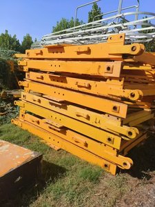 Section de mât de grue à tour Zoomlion QTZ250 7020 d'occasion, 2*2*3m, pour grue de construction de 10 tonnes, structure en acier robuste - Product Image 2